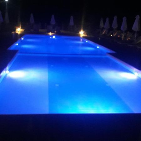 Irene'S Resort Káto Loutrákion エクステリア 写真