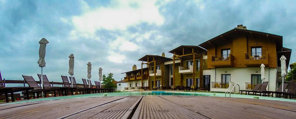 Irene'S Resort Káto Loutrákion エクステリア 写真