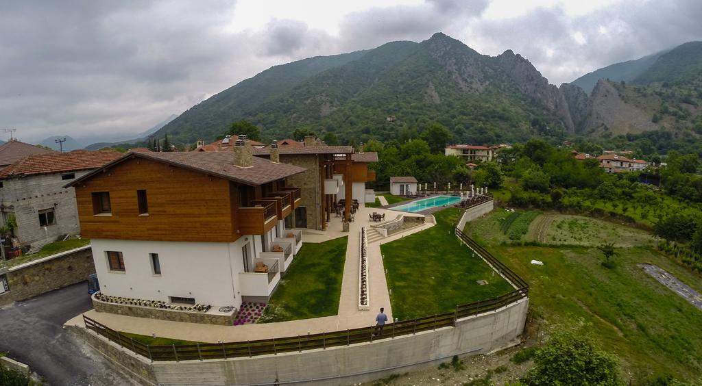 Irene'S Resort Káto Loutrákion エクステリア 写真