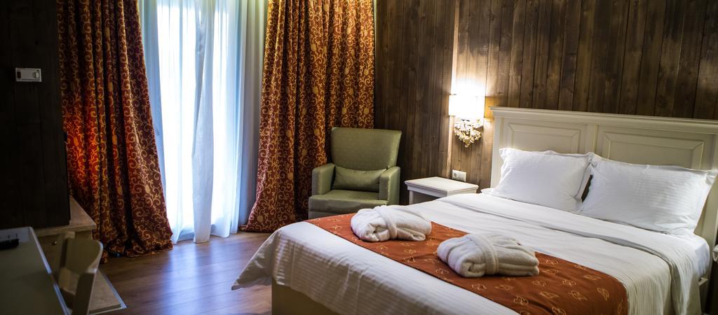 Irene'S Resort Káto Loutrákion エクステリア 写真