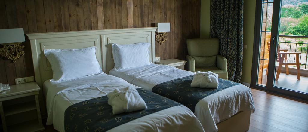 Irene'S Resort Káto Loutrákion エクステリア 写真