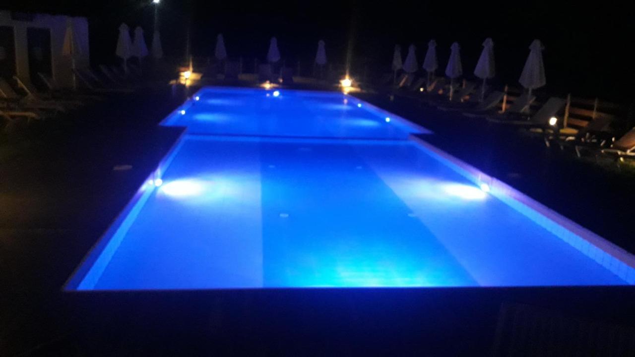 Irene'S Resort Káto Loutrákion エクステリア 写真